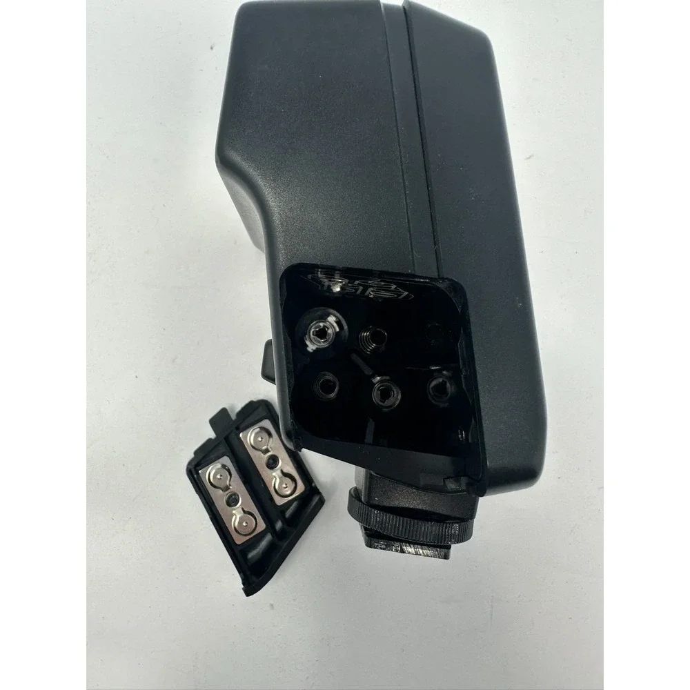 Canon Speedlite 166A Vintage Camera Flash with Case and Box Made in Japan B2